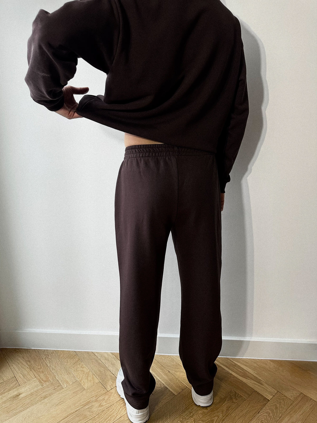 SWEATPANTS BULGE · BROWN