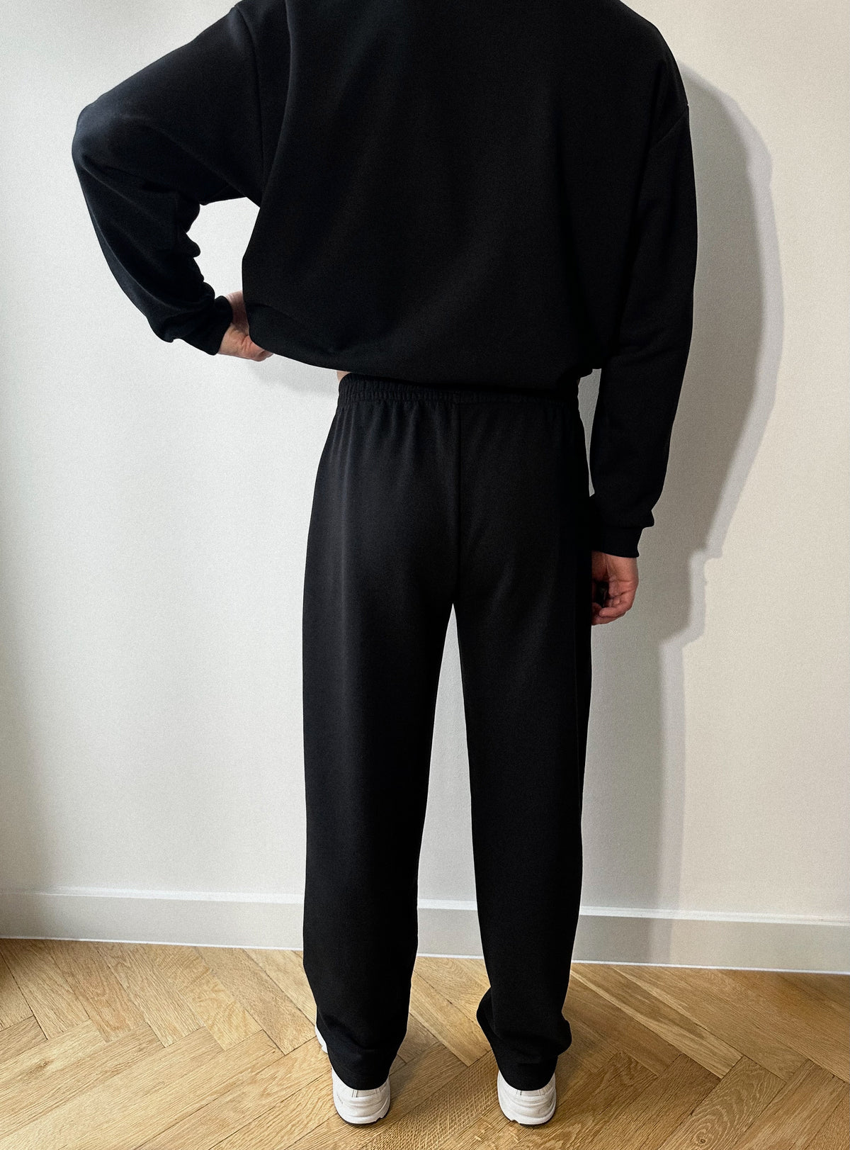 SWEATPANTS BULGE · BLACK